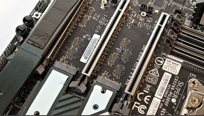 サムネイル製品レビュー -Supermicro C9X299-PG300Fレビュー：ゲーマー向けワークステーションボード